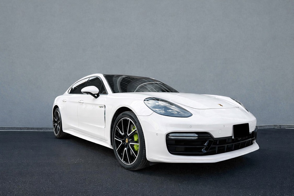 Panamera white 01